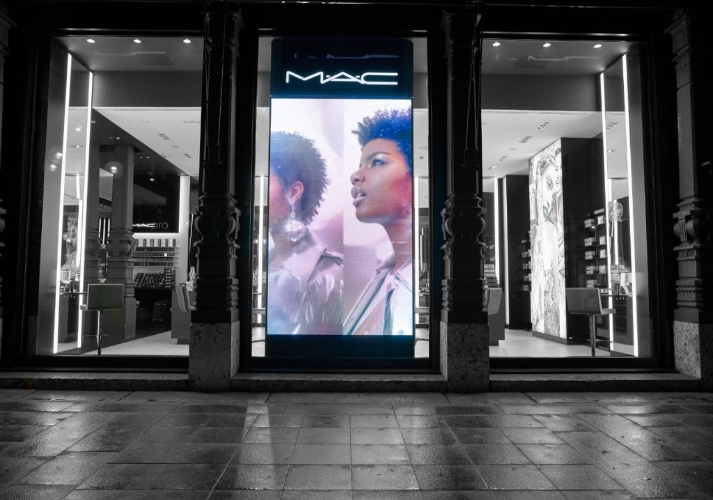 led retail mac web