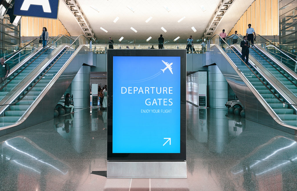Retail digital signage for wayfinding in airport 1024x660